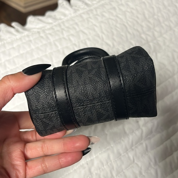 Michael Kors bag charm - Picture 3 of 5